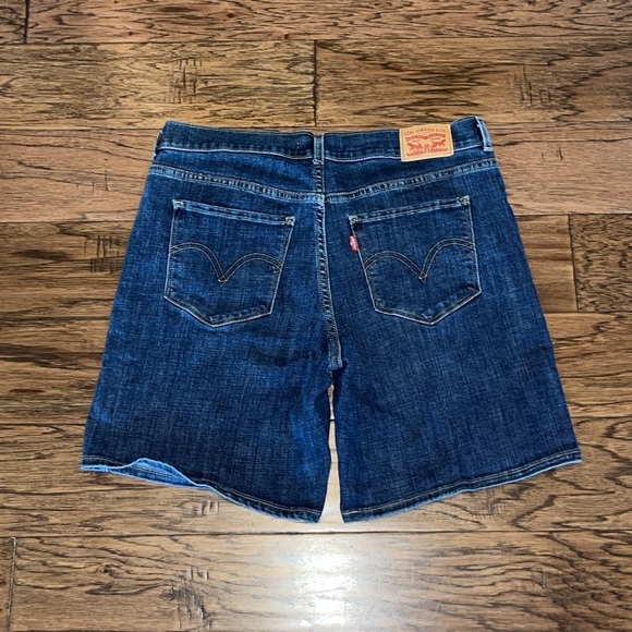 Levi’s Classic Shorts Mid Rise Size 29 - Picture 2 of 16